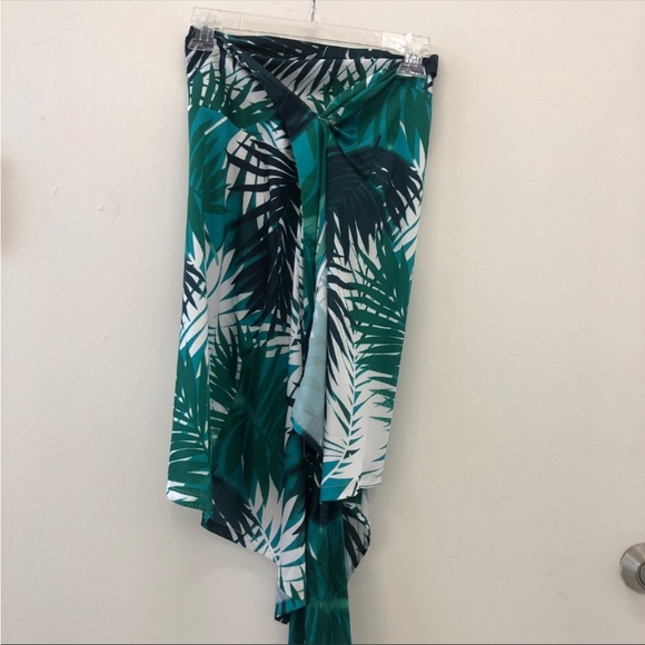 Never Fully Dressed Tropical wrap skirt and top set - Picture 2 of 6